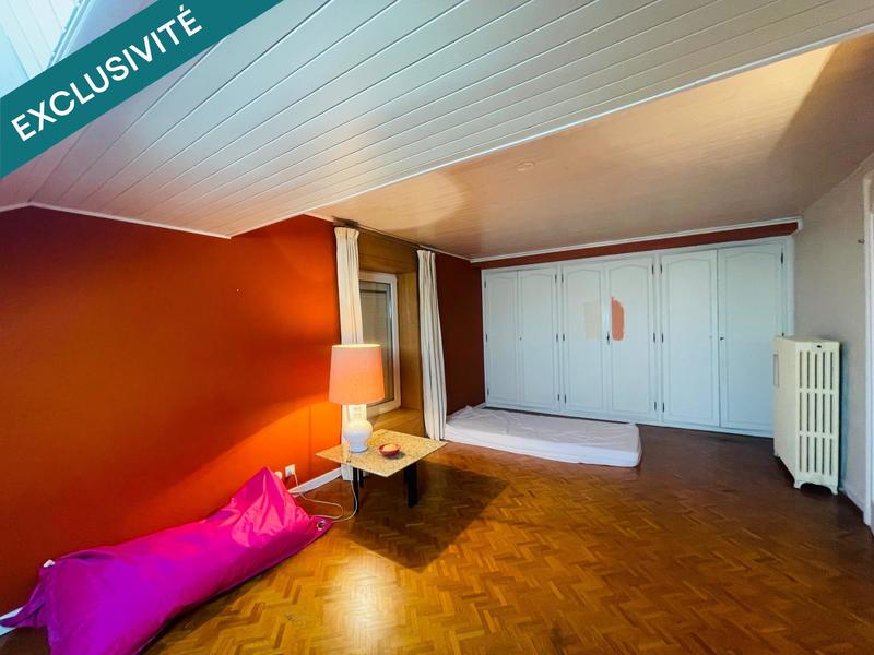 Maison - 219 m² - 9 pièces