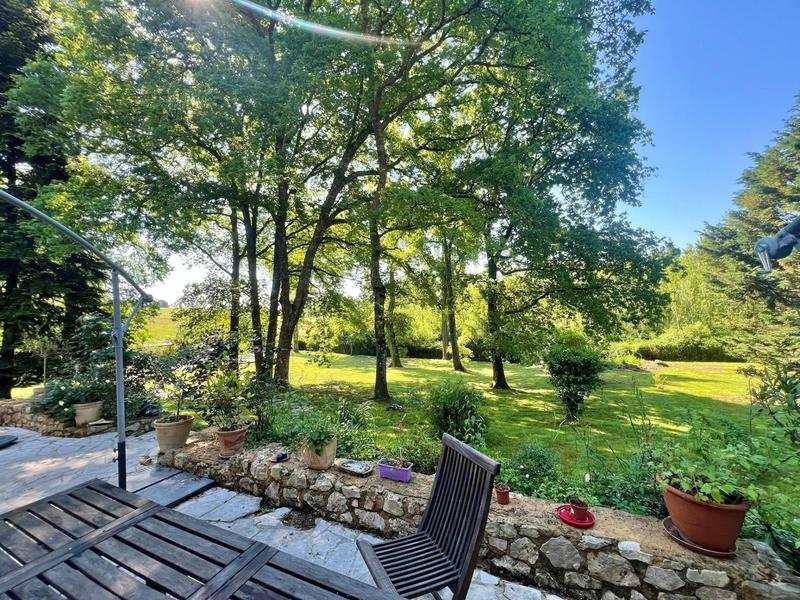 Maison - 282 m² - 9 pièces