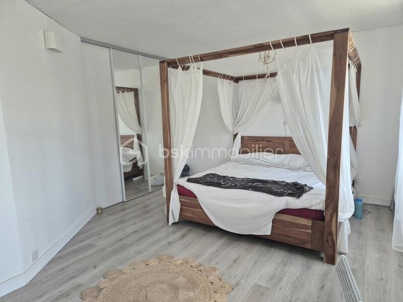 Maison en pierre - 153 m² - 7 pièces