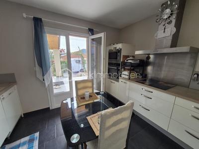 Maison - 111 m² - 4 pièces