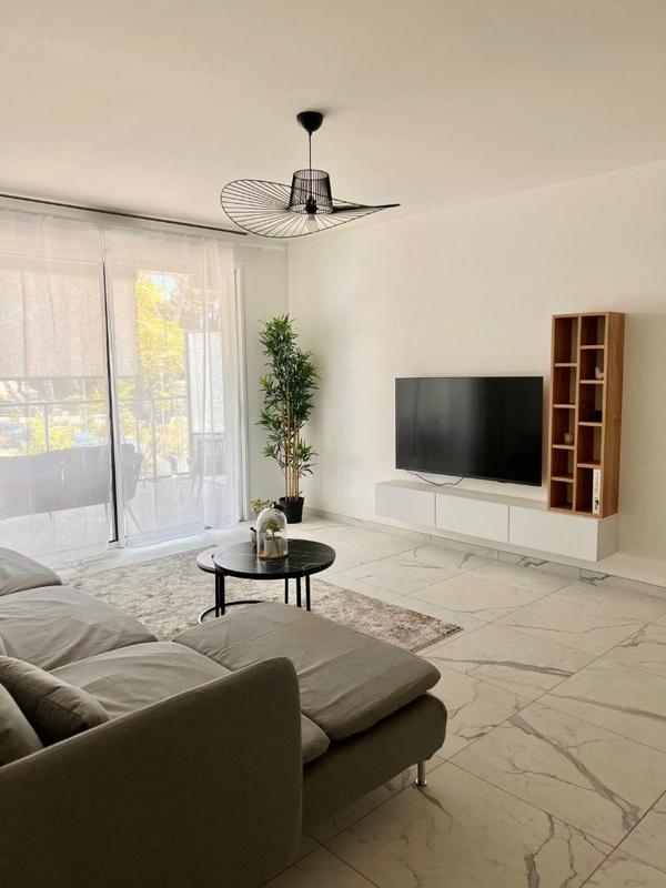 Appartement - 76 m² - 3 pièces