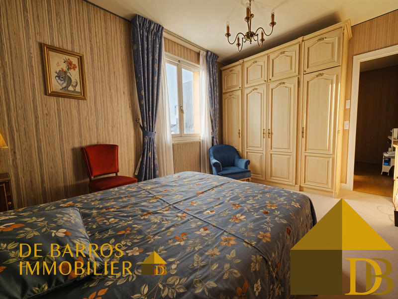 Maison traditionnelle - 90 m² - 6 pièces