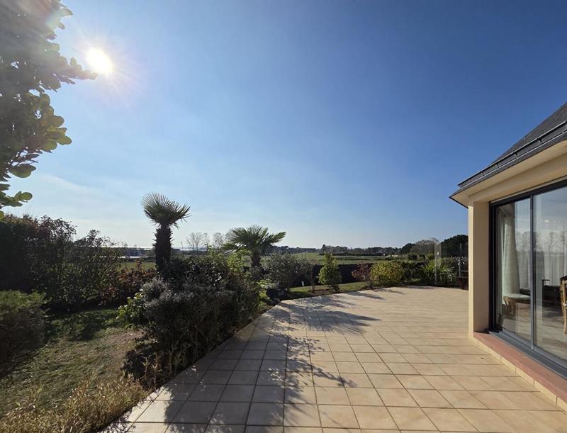 Maison - 215 m² - 6 pièces