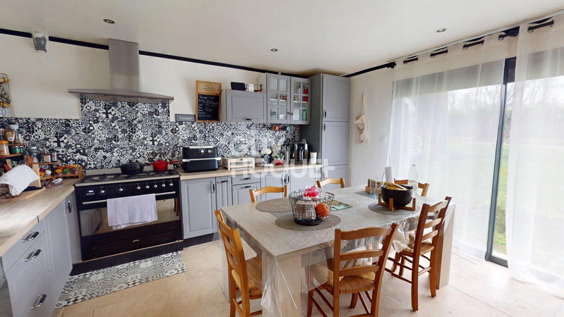 Maison - 160 m² - 5 pièces