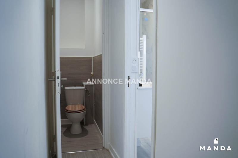 Chambre - 12 m² - 7 pièces