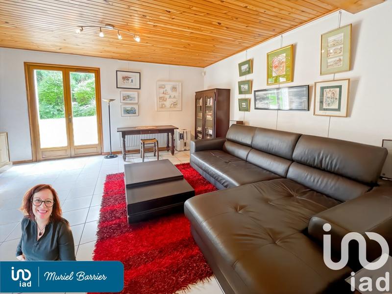 Maison - 208 m² - 8 pièces