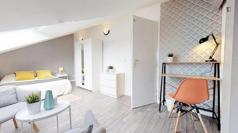 Chambre - 18 m² - 3 pièces