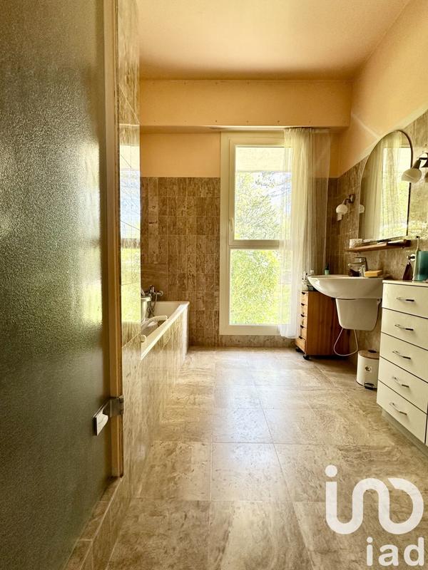 Maison de maîtres - 378 m² - 11 pièces