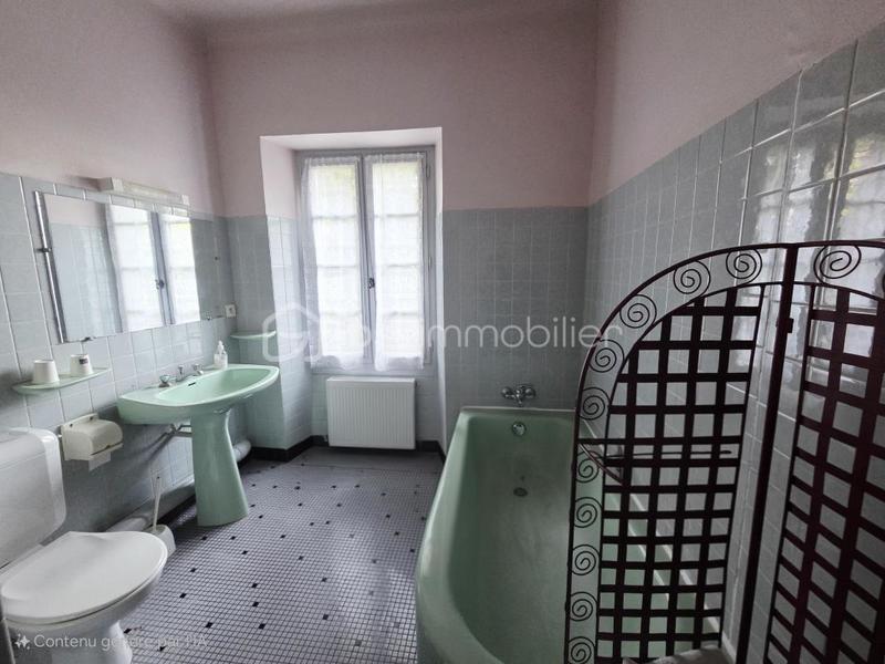 Propriété - 500 m² - 21 pièces