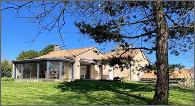 Maison - 155 m² - 7 pièces