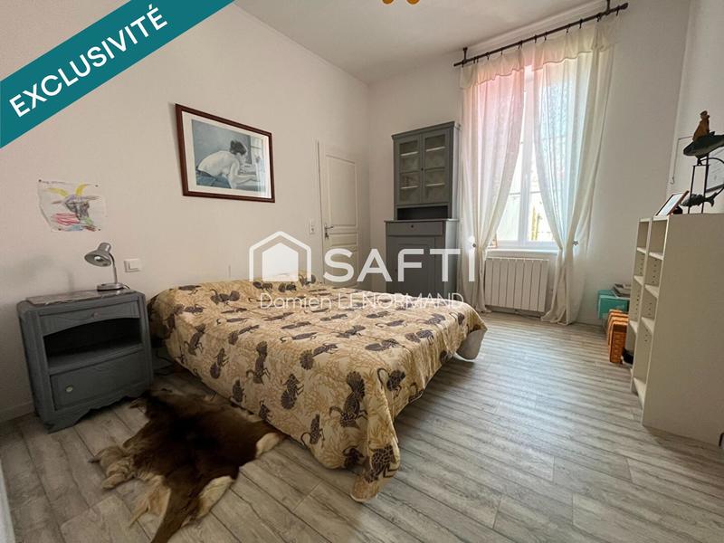 Maison - 111 m² - 10 pièces