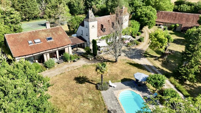 Maison - 300 m² - 9 pièces