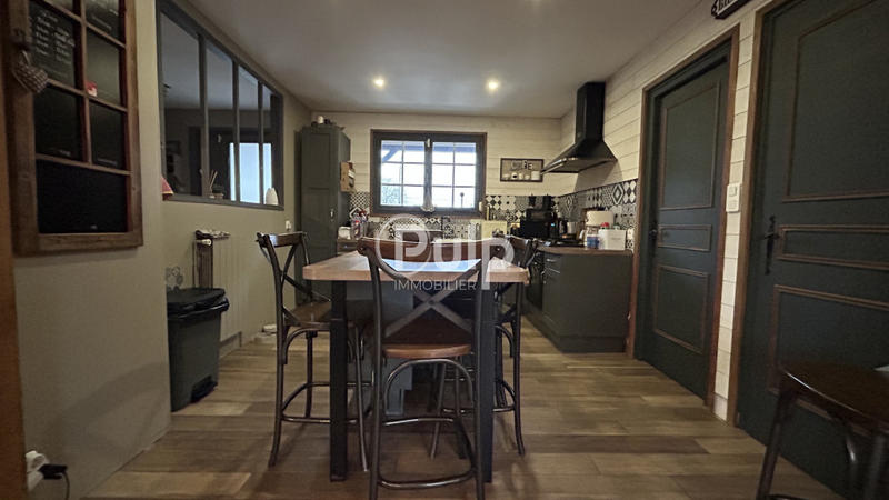 Maison - 152 m² - 7 pièces