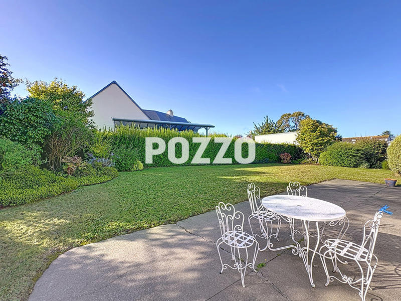 Maison - 180 m² - 7 pièces