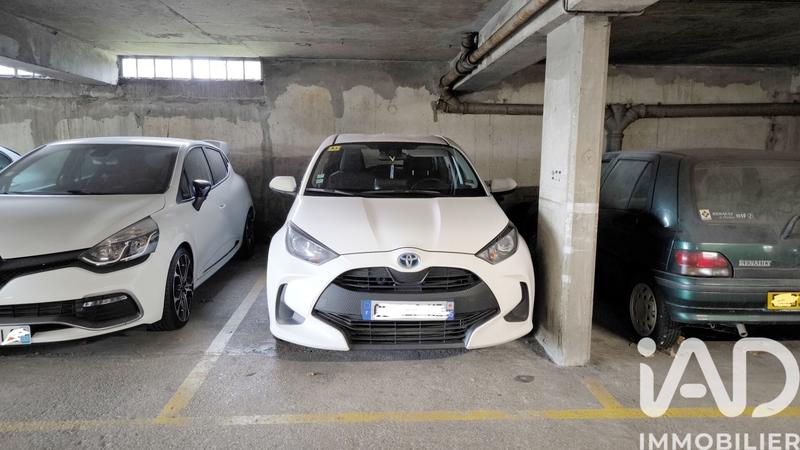 Parking - 11 m²