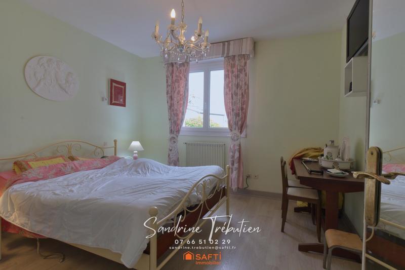 Maison - 357 m² - 12 pièces