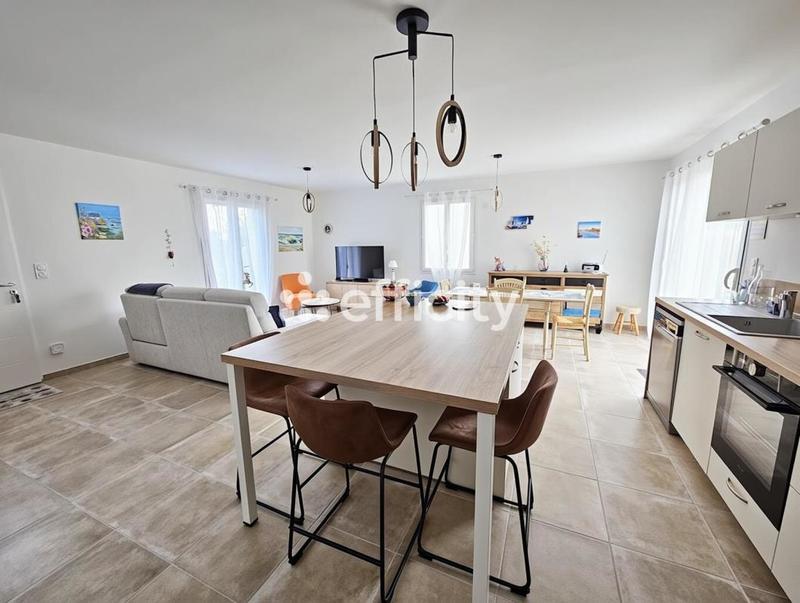 Maison - 94 m² - 4 pièces