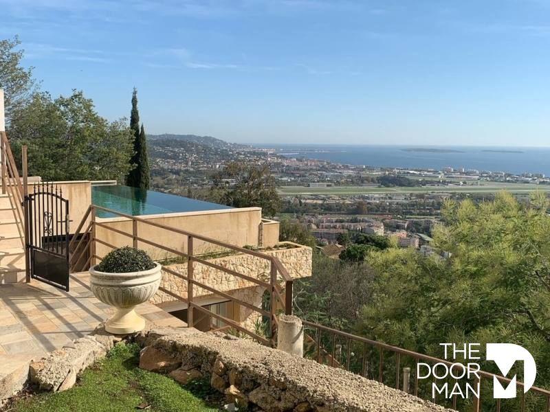 Villa - 255 m² - 9 pièces