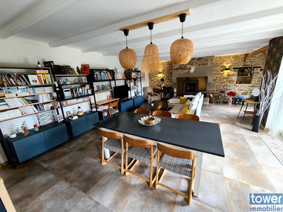 Propriété - 330 m² - 13 pièces