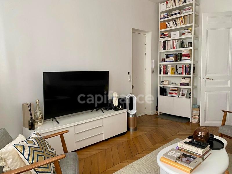 Appartement bourgeois - 71 m² - 3 pièces