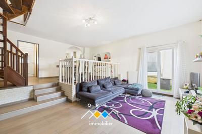 Maison - 106 m² - 5 pièces