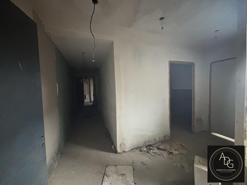 Local d'activités - 525 m²