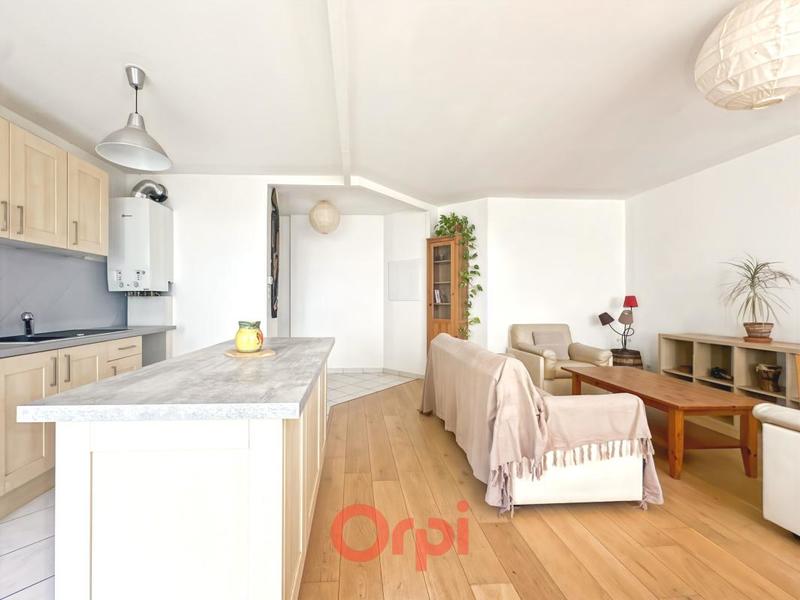 Appartement - 70 m² - 3 pièces