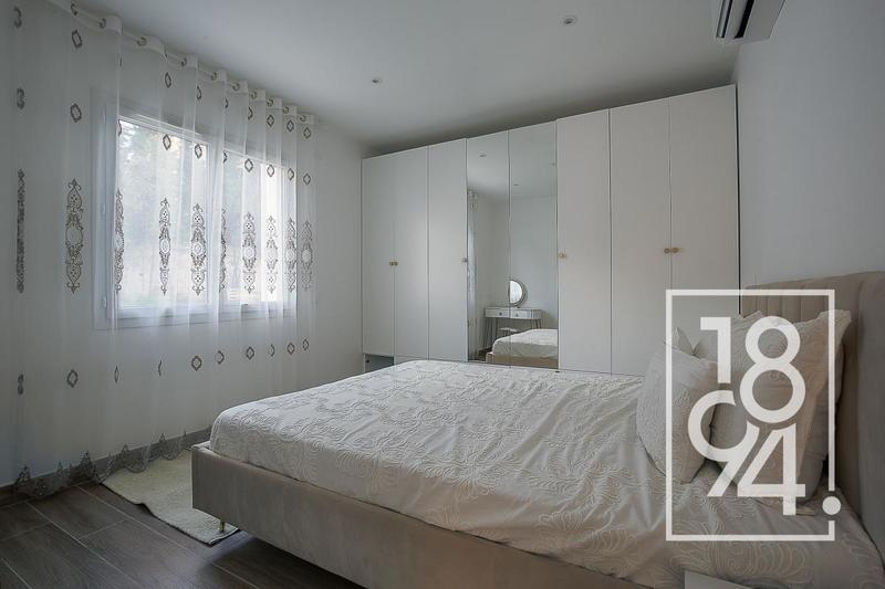 Maison - 280 m² - 7 pièces