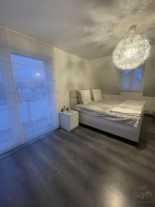 Maison - 180 m² - 5 pièces