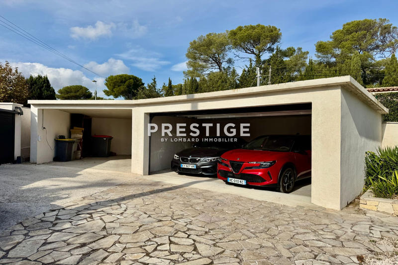 Maison - 255 m² - 8 pièces