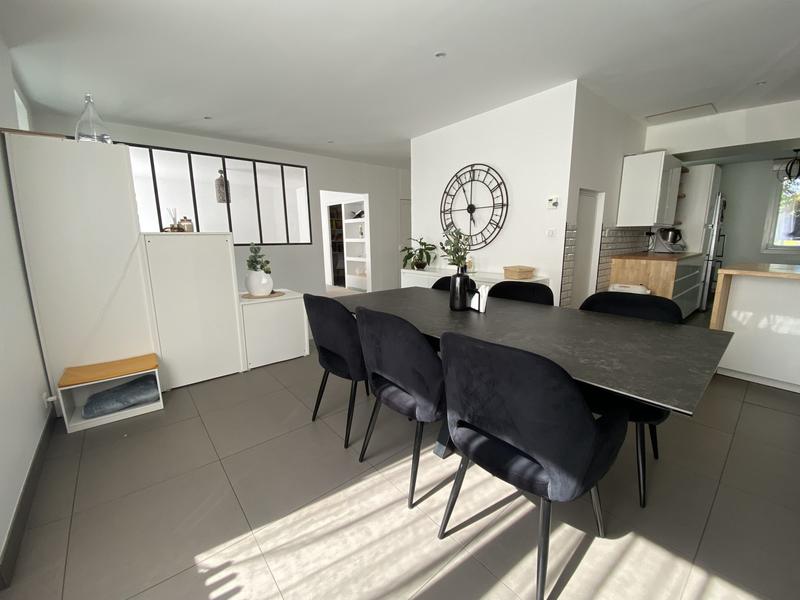 Local commercial - 130 m² - 7 pièces