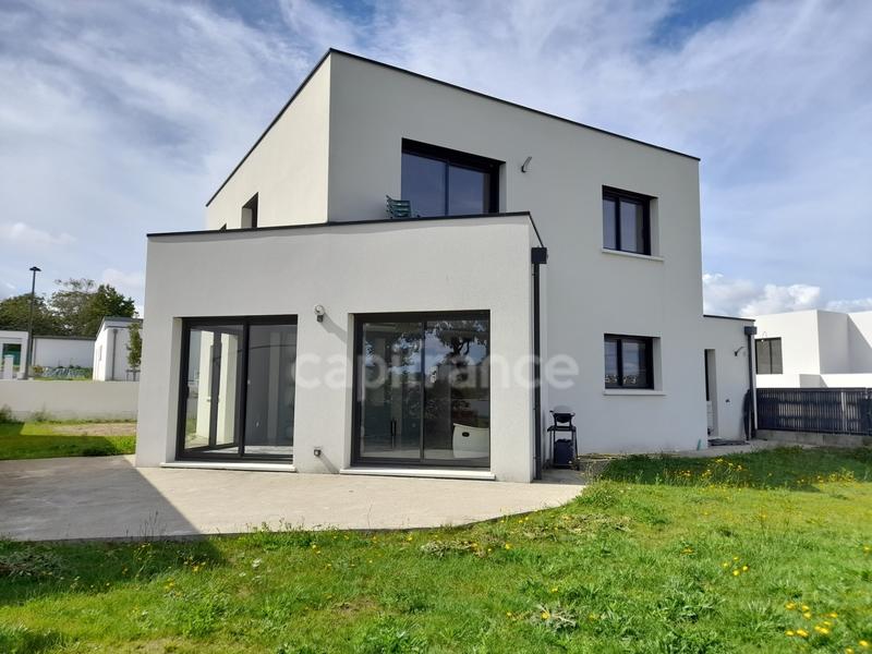 Maison - 132 m² - 6 pièces