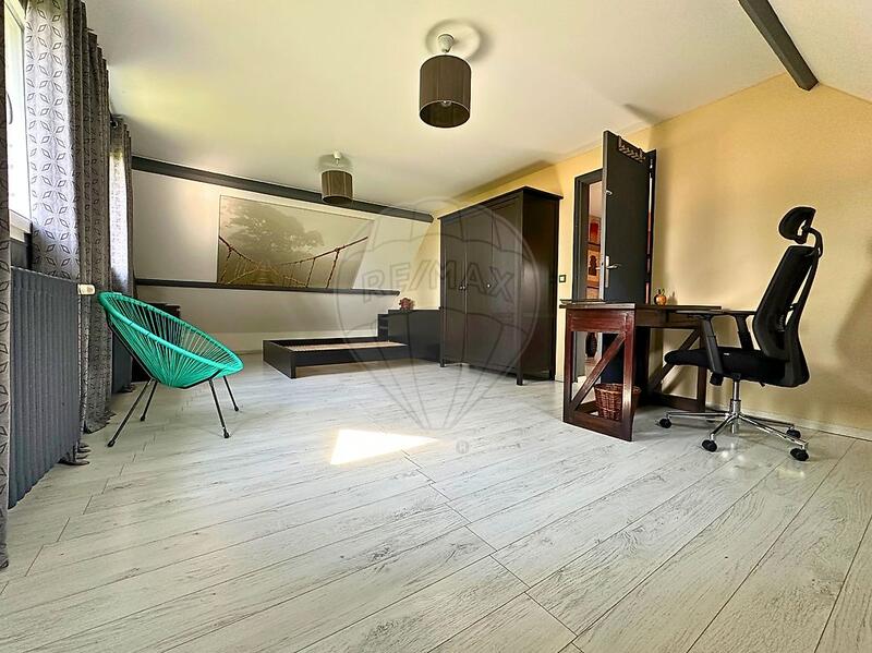 Maison - 161 m² - 8 pièces