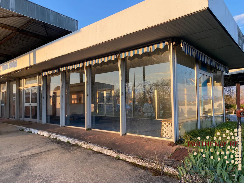 Terrain commercial - 1 513 m²