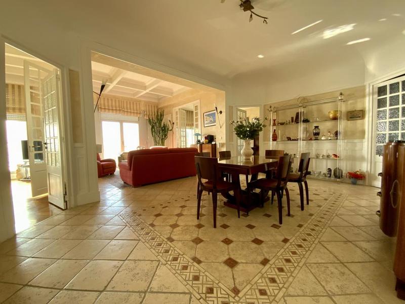 Appartement - 155 m² - 6 pièces