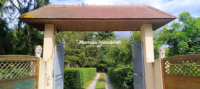 Maison - 275 m² - 9 pièces