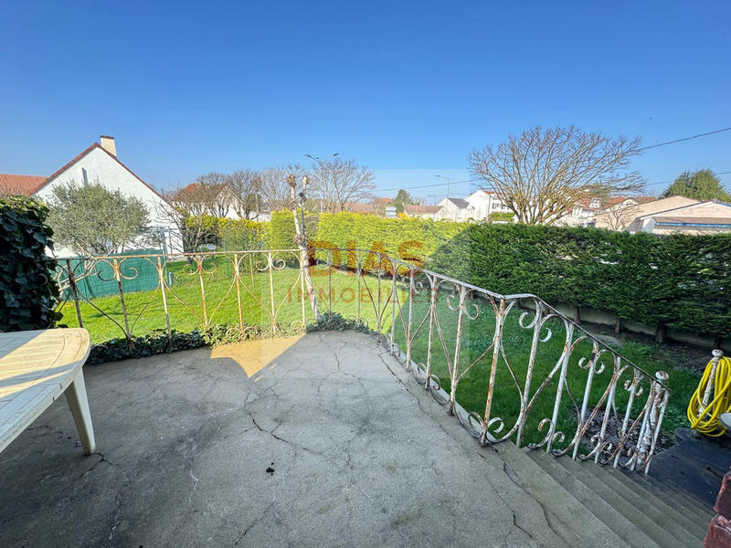 Maison - 245 m² - 1 pièce