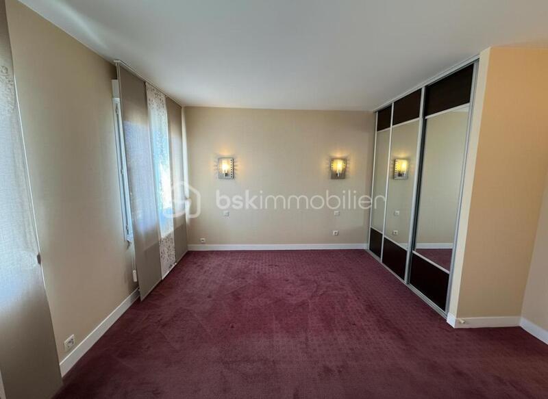 Maison de ville - 345 m² - 8 pièces