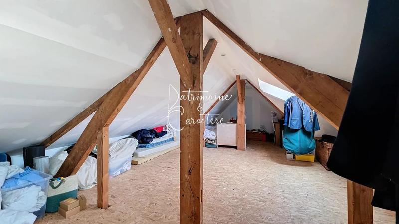 Maison - 215 m² - 9 pièces