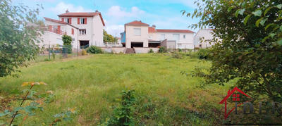 Maison - 93 m² - 5 pièces