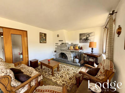 Maison - 240 m² - 10 pièces