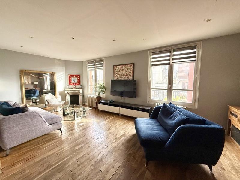 Maison ancienne - 179 m² - 8 pièces