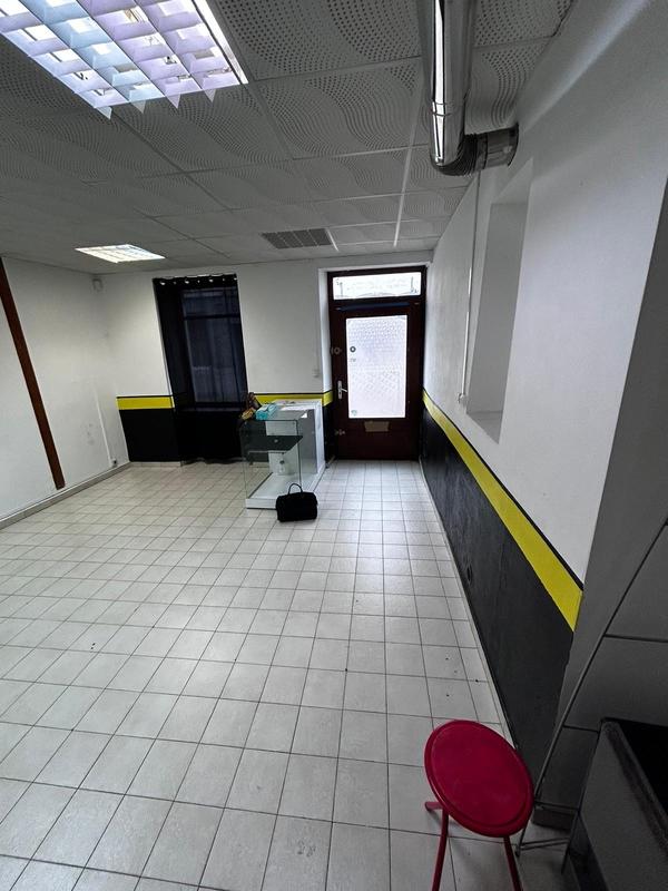 Local d'activités - 39 m² - 3 pièces