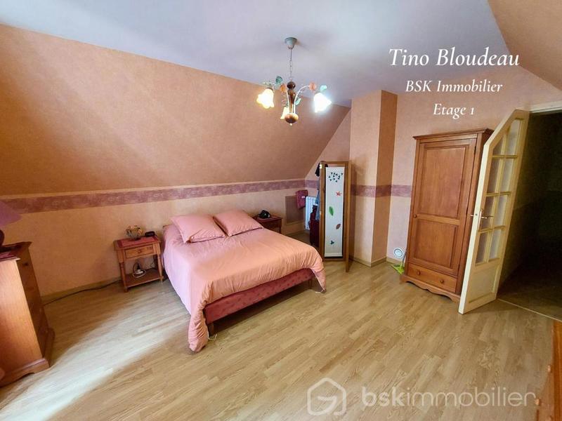 Maison - 180 m² - 8 pièces