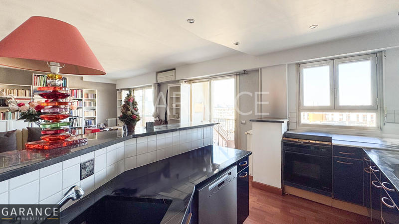 Appartement - 152 m² - 6 pièces