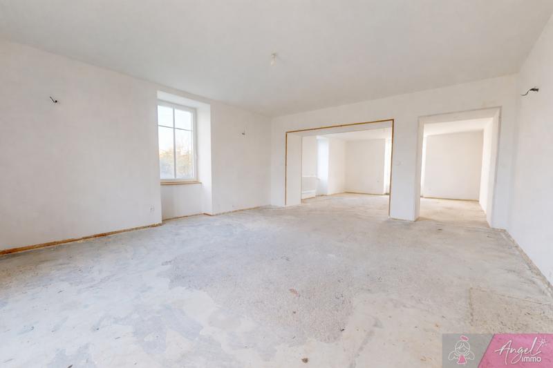 Maison - 250 m² - 8 pièces