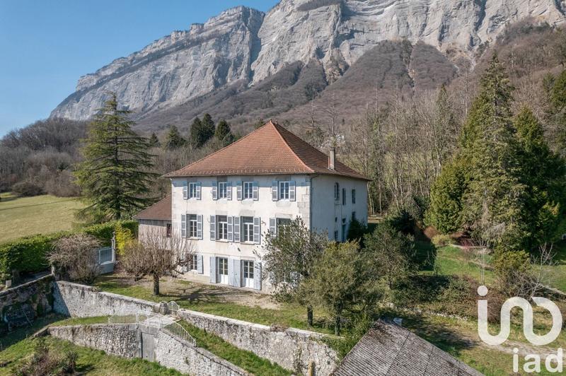 Maison - 500 m² - 18 pièces