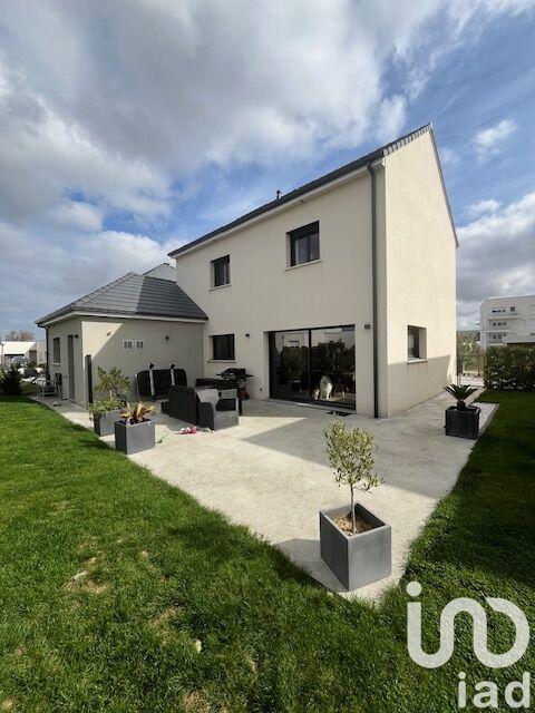 Maison - 143 m² - 6 pièces