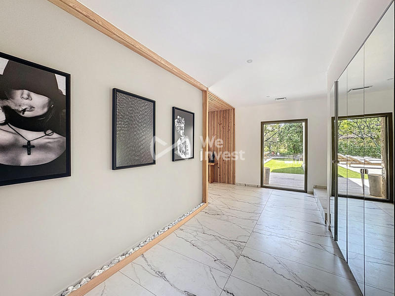 Villa - 280 m² - 5 pièces