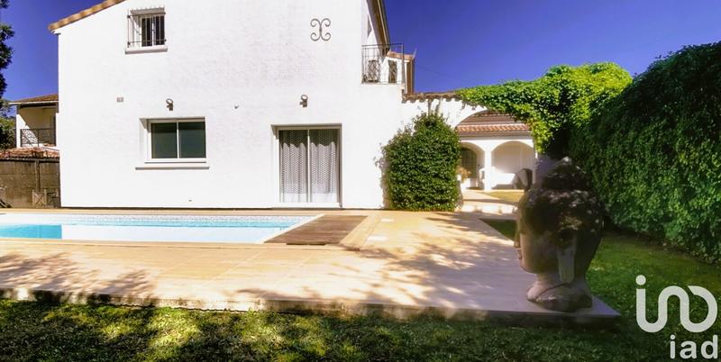 Maison - 290 m² - 10 pièces